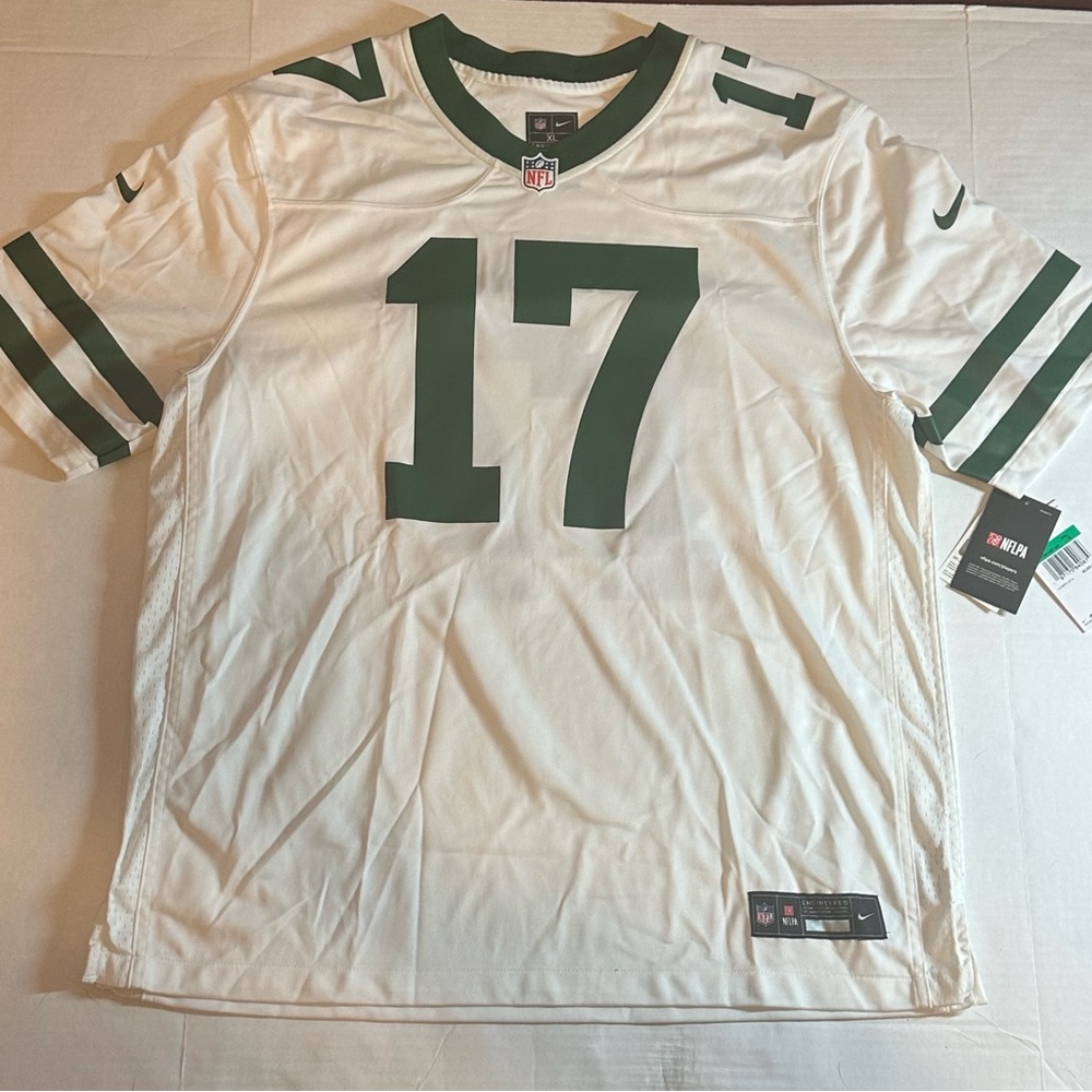 Men’s XL New York Jets Garret Wilson #17 NFL Jersey new with tags
